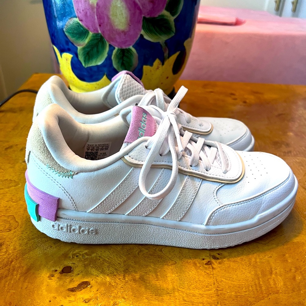 Adidas Tennis Shoes